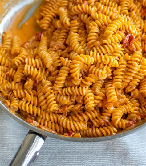 Fusilli Alla Vodka With Pancetta And Peppers Carolyns Cooking