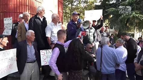 Mos Prek Minatorët dhe pensionistët ngrihen në protestë para