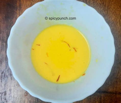 Kesar Peda recipe - Traditional Indian dessert for Holi and Diwali