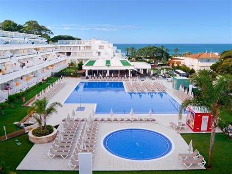 Best Price on Clube Praia da Oura in Albufeira + Reviews!