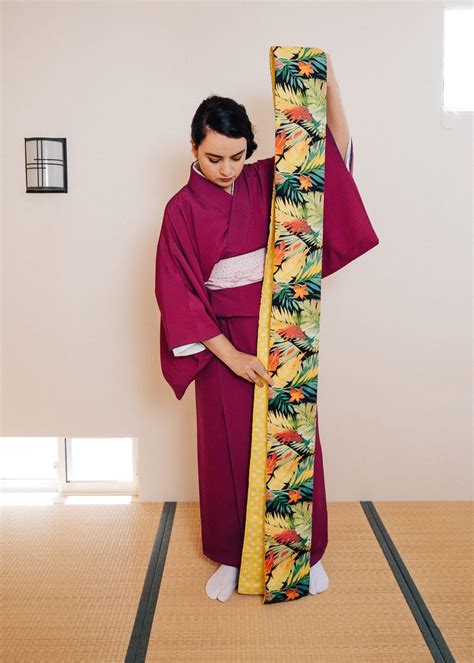 How To Wear A Kimono With Step By Step Pictures And Video