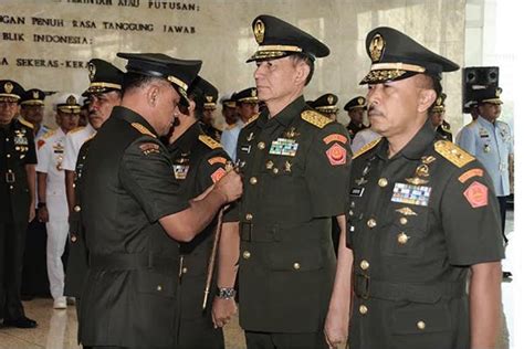 Panglima TNI Pimpin Sertijab Aster Panglima Dan Kapuspen Satu Harapan