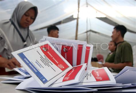 Pelipatan Surat Suara Kpu Kota Tangerang Antara Foto