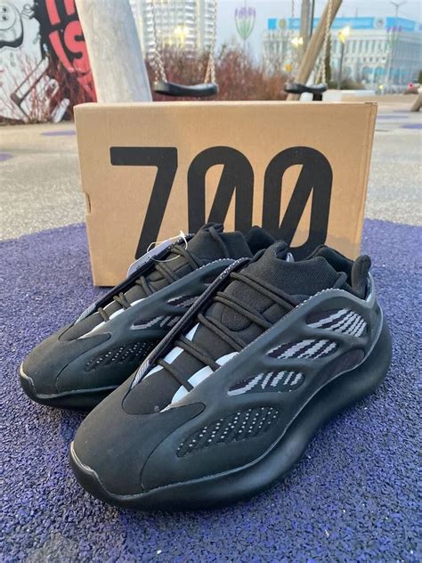 Yeezy Shoes