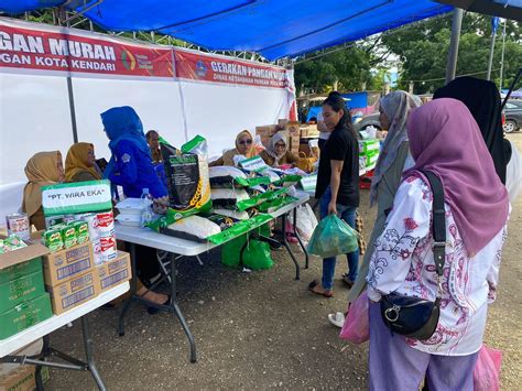 Hari Jadi Ke 17 AP2 Sultra Gandeng Pemkot Kendari Operasi Pasar Murah