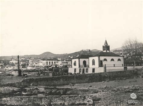 Matadouro Municipal E Mercado De Peixe C Foz Da Ribeira De