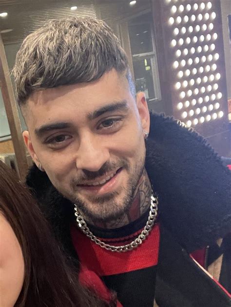 Pin De Buba Buff Em Zayn Malik Em 2024