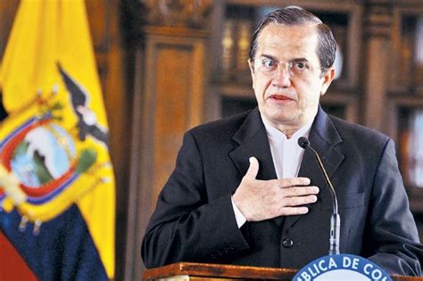 Ricardo Patiño canciller de Ecuador