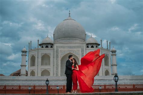 Trending Pre Wedding Photoshoot Poses Ideas And Tips 2024