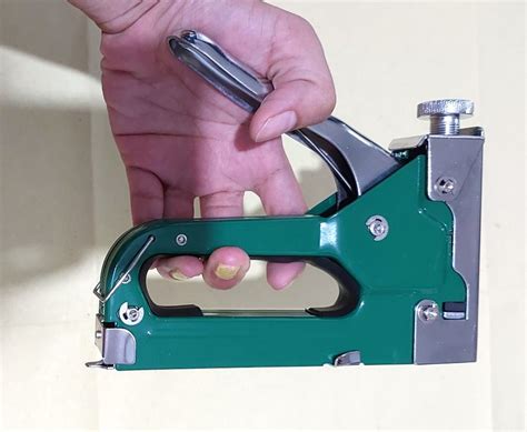 Berkeley Heavy Duty Gun Tacker Staple Gun Furniture And Home Living