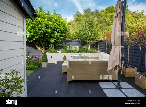 Seating Area Garden Decking Hi Res Stock Photography And Images Alamy
