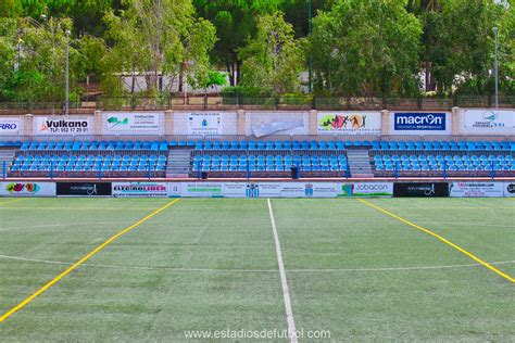 Estadio Los Manantiales Estadios de Fútbol