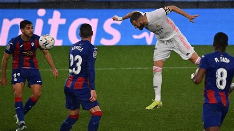 Ver Gol Real Madrid Vs Eibar Karim Benzema Anotó El 2 0 Con Un Cabezazo Tras Asistencia De