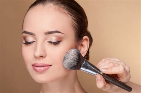 How To Apply Loose Powder Tips And Tricks