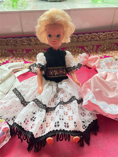 Stunning Blonde Original Vintage Sindy Doll With Clothes 033055x Ebay