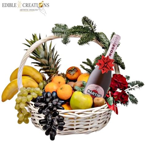 Christmas Fruit Basket | Edible Creations