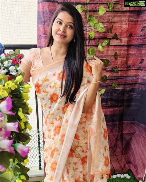 Rachitha Mahalakshmi Instagram Welcoming Floral Collections 🌷🌸🌹🌺🌼🌼🌸🌺🏵