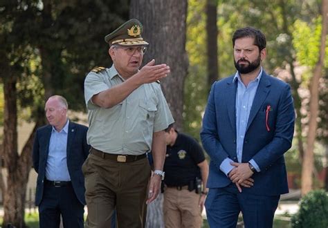 Defensa Del General Director De Carabineros Ricardo Y Ez Solicita Su