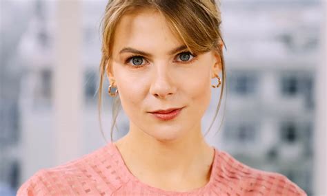 Marta Wierzbicka Na Wakacjach Aktorka Pozuje W Bikini Kobieta W Interia Pl