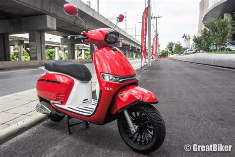 Keeway Luncurkan Skutik Retro Baru Versilia