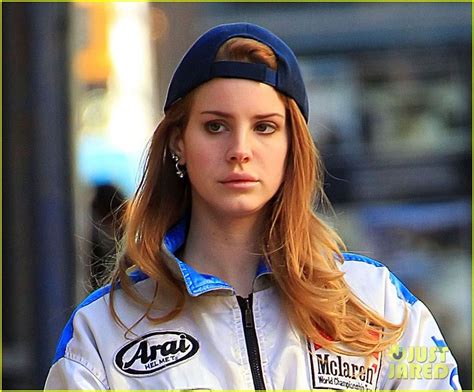 Lana Del Rey Enjoys Her Friday In Nyc Lana Del Rey Photo 28805549