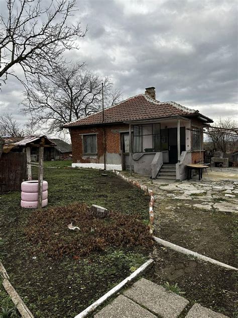 Къща Трояново Едноетажна къща 60 кв.м РЗП 1520 кв.м двор | Къщи, Вили ...