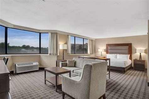 Hilton Arlington National Landing Arlington | Bookonline.com