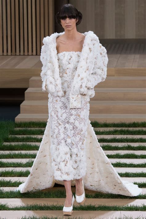 Chanel Spring 2016 Haute Couture Collection Classy And Fabulous Way