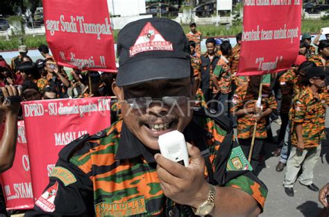 Demo Dugaan Korupsi Antara Foto