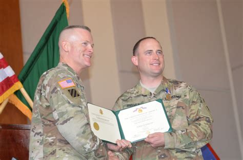 CID agent receives Soldier's Medal for rescuing man from burning vehicle