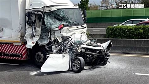 休旅車遭「前後包夾」 國道7車連環撞釀1死1傷 華視新聞 Line Today