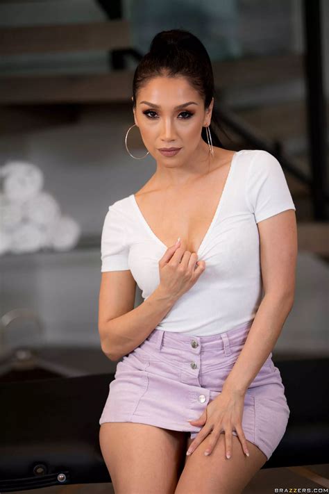 Vicki Chase Nudes PornstarFashion NUDE PICS ORG