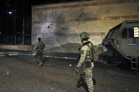 Ataques israelitas no Líbano fazem cinco mortos