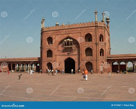 Jama Masjid Delhi The Largest And Oldest Mosque In India Built By