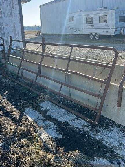 16 Green Cattle Gate Schmid Auction