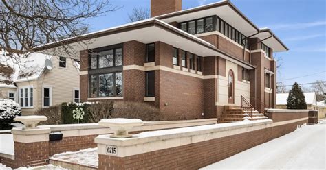 Edgebrook Frank Lloyd Wright Inspired Home Sells Fast Crain S Chicago