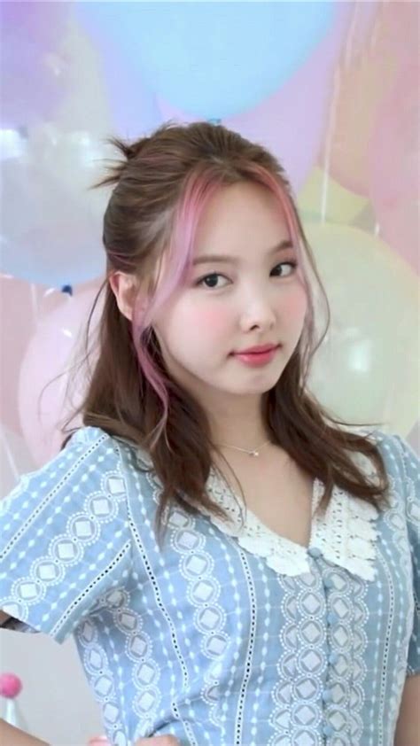 Pin By Erika Cardoso On 3 Twice Style Nayeon Korean Hair Color Ash Hair Color