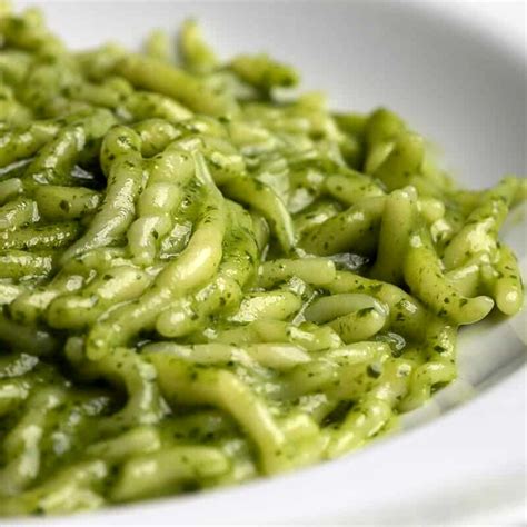 Dove Mangiare La Migliore Pasta Al Pesto A Genova