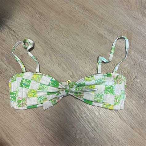 Lilly Pulitzer Bikini Top Size Xs But Can Fit Up To Depop