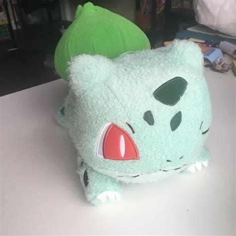 Too Good Not To Share Fuzzy Bulbasaur Pokemon Banpresto Plush Gengar