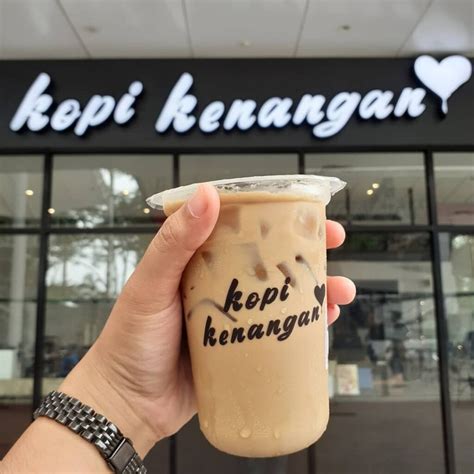 Mengenal 5 Logo Brand Minuman Terkenal Dan Filosofinya Bisnizid
