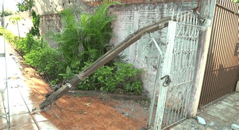 Caminhão derruba fiação elétrica em avenida de Campo Mourão O CANAL