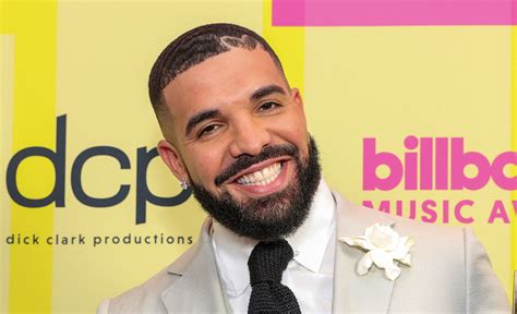 Drake Debuts New Face Tattoo For His Mother Drake Sandi Graham