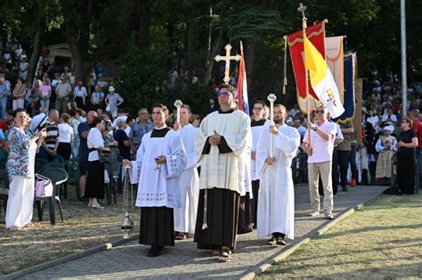 Riječki nadbiskup Mate Uzinić predvodio misu na svetkovinu Uznesenja