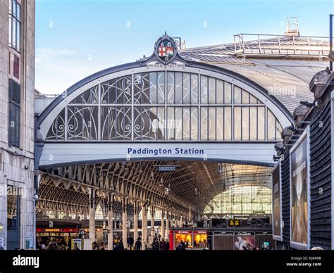 Paddington Station Hi Res Stock Photography And Images Alamy