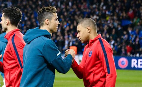 Social Trends Mbappe Posta Foto Idolo Cristiano Ronaldo Apos Jogo