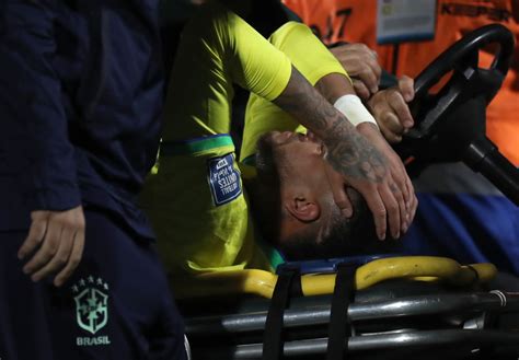 Oficial Neymar Sofre Ruptura Do Ligamento Do Joelho E Vai Enfrentar