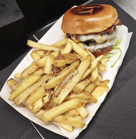 Footy Scran On Twitter Ultimate Burger With Salt N Pepper Fries At