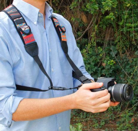 Reviews & Buying Guide for the Best Camera Strap for Hiking