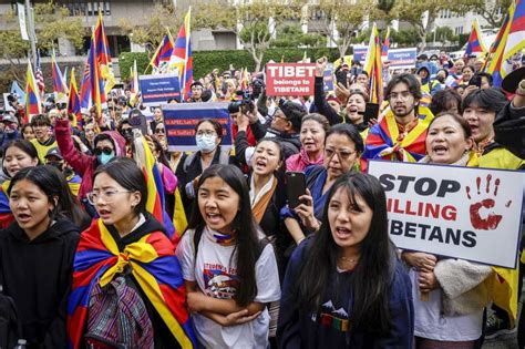 拜習會登場抗議人潮湧現 中華民國國旗也現蹤 國際 自由時報電子報